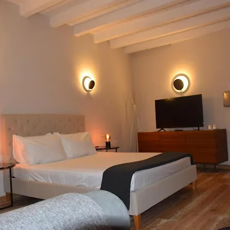 Castello 25 Alojamento de Acomodação e Pequeno-almoço Desenzano del Garda