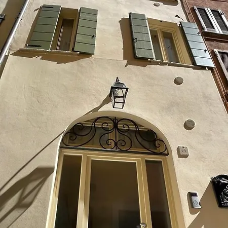 Castello 25 *