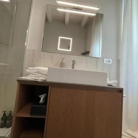 Castello 25 *